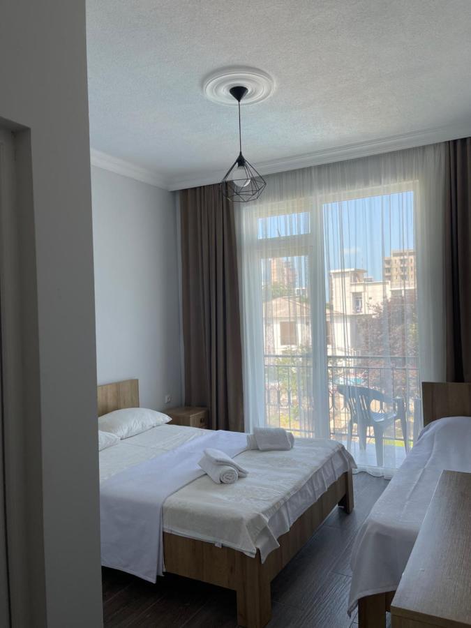 Hotel Charli Gonio Exteriér fotografie